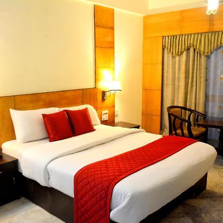 Hotel City Centaur And Convention Center- Vaccinated Staff Bangalore Extérieur photo
